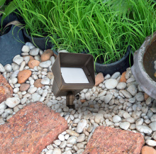 Elegant C048V1 - Cast Brass FLOOD LIGHT W2.75in D5.25in H8in ANTIQUE BRASS  MR11/ MR16 dual socket